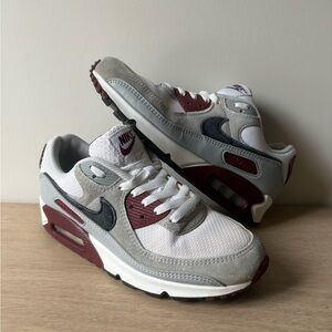 "Nike Air Max 90 FN6958-101 White
Dark Team Red Mens Size 7.5 -